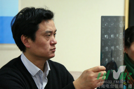 節目前，會診已經開始