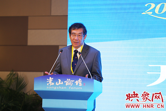 北京大學(xué)高等人文研究院院長杜維明教授。