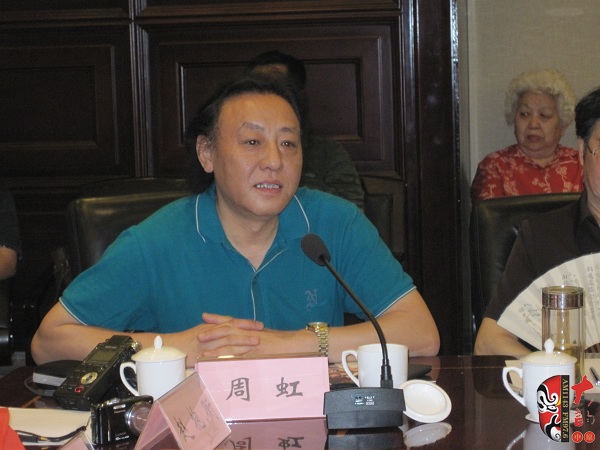 河南省音樂家協(xié)會主席、著名作曲家周虹