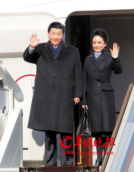 國家主席習近平首次出訪俄羅斯，夫人彭麗媛陪同。