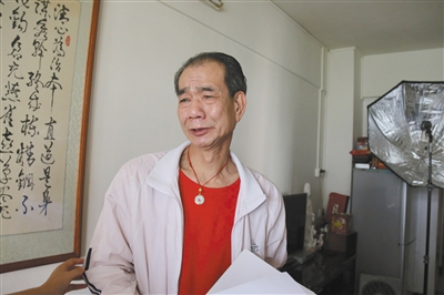 嫖娼事件后，區少坤向記者訴說委屈，他說：“這是一個圈套”。李根 攝