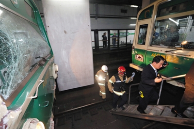 5月2日，韓國首爾，首爾2號線地鐵去往蠶室方向的一趟列車在上往十里站撞上了一趟停靠在站內(nèi)的列車。
