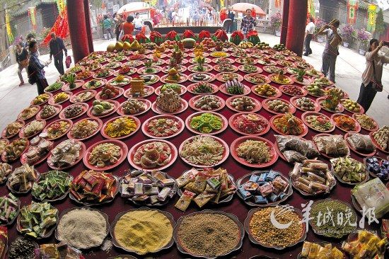 　　關羽為忠義和道德的典范,民間祭祀亦規模宏大