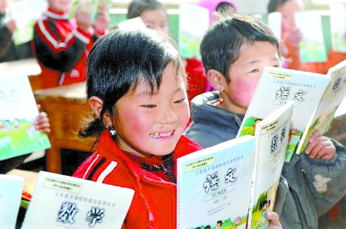 河南全省不分城鄉，都將免費提供教科書。 資料圖片