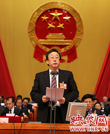 在表決通過(guò)各項(xiàng)決議后，省委書(shū)記、省人大常委會(huì)主任郭庚茂作出講話