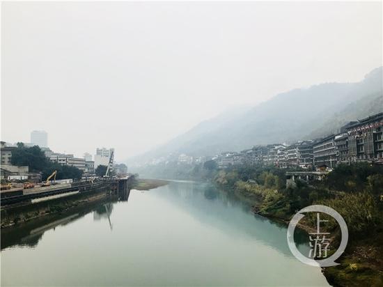 △赤水河兩岸的茅臺鎮有著超過2000家白酒經營戶。