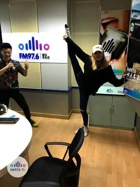 哇哦！都是帶功夫滴美人兒！
