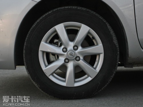 東風日產2011款陽光