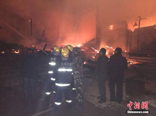 甘肅永靖縣雷音寺發生火災