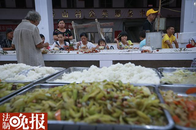 狗肉節當天 素食節舉辦獲數百人捧場