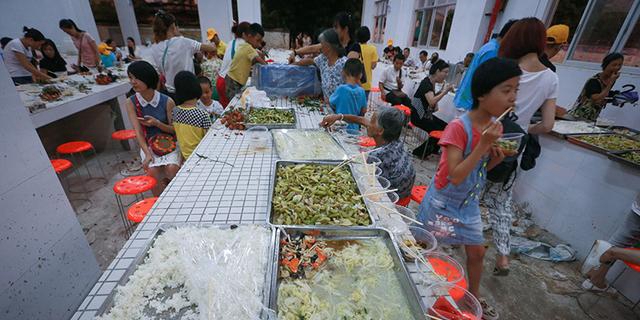 狗肉節當天 素食節舉辦獲數百人捧場