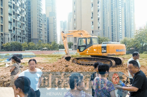 昨天，由于附近居民抗議，紅旗變電站項(xiàng)目再次停工