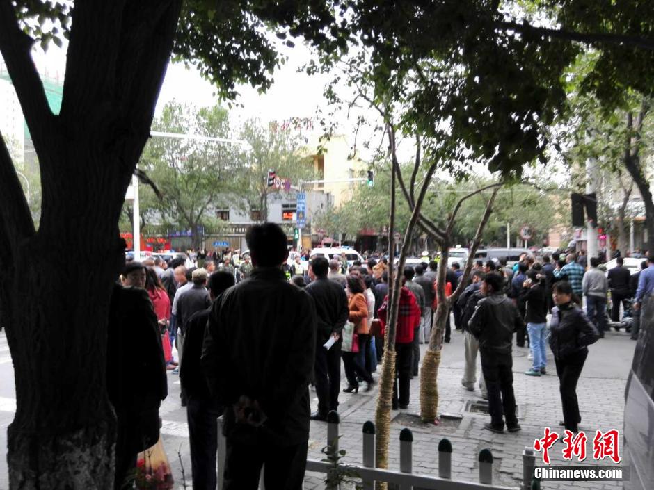 自治區和烏魯木齊市有關部門迅速處置，傷員已全部送往醫院救治。