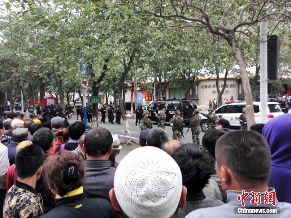 自治區和烏魯木齊市有關部門迅速處置，傷員已全部送往醫院救治。