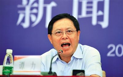　譚力 男，1955年10月生，漢族，重慶市人，大學學歷，有知青經歷。2009年3月前，一直在四川工