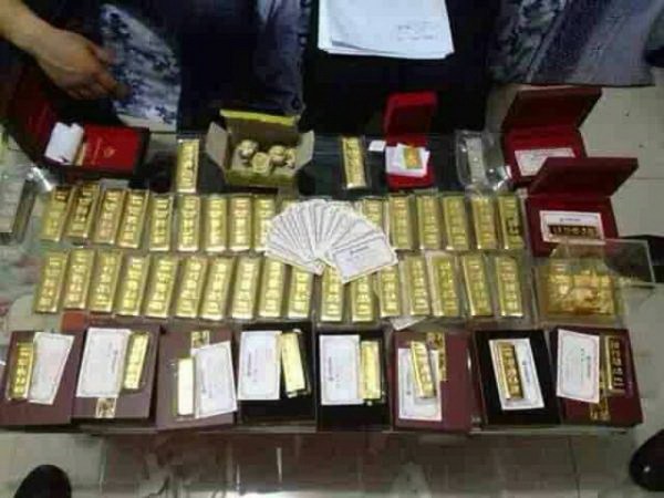 檢方跟蹤馬超群兒子發現近億元現金藏地