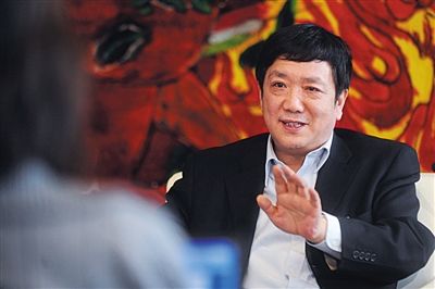 　政協(xié)委員、中國電力投資集團(tuán)總經(jīng)理陸啟洲稱，7800元是其每月基本工資。資料圖片/新京報記者 楊杰