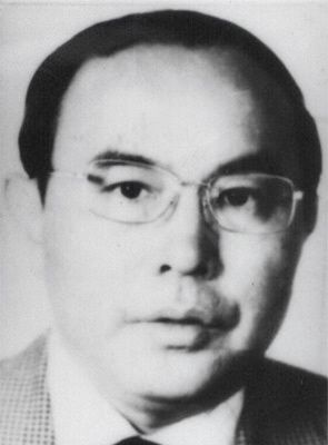 胡玉興 現(xiàn)年59歲，外逃前任山西省太原市住房制度改革辦公室主任，2002年7月逃往澳大利亞或新西蘭。