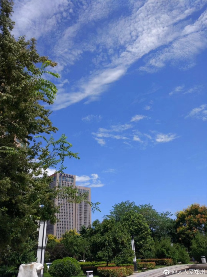又被鄭州的藍天刷屏！隨便一拍就是手機壁紙