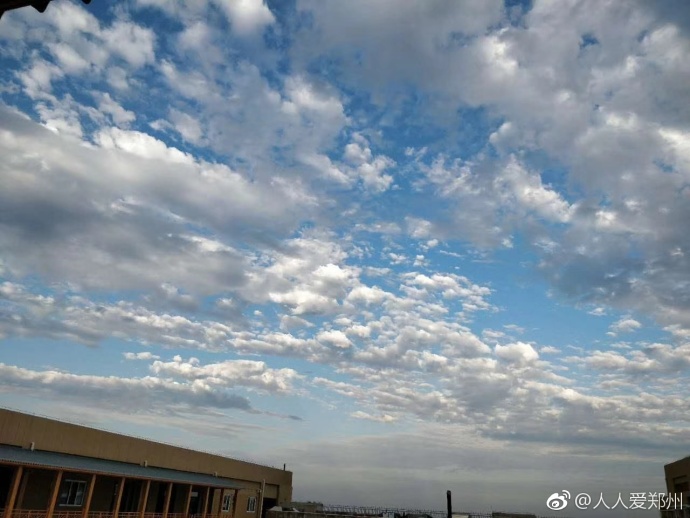 又被鄭州的藍天刷屏！隨便一拍就是手機壁紙