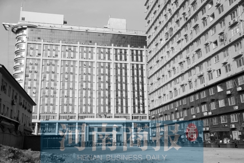 因購房尾款沒有交齊，鄭州一小區(qū)多戶業(yè)主的生活用水被停掉，有的連續(xù)半個(gè)月沒水吃。