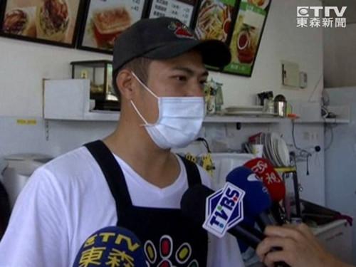 老板表示，妻子的主治醫師也說過，確實有“驚嚇導致流產”的案例。
