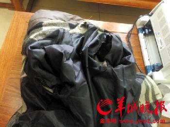 年邁體弱，一些老人家中衣物多年未洗，又舊又破
