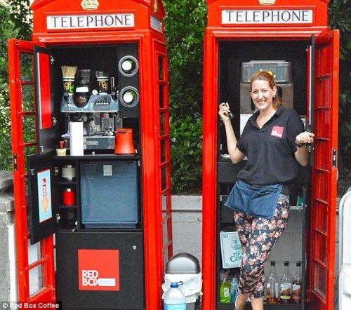 英標(biāo)志性紅色電話(huà)亭逐漸廢棄 改造成咖啡屋