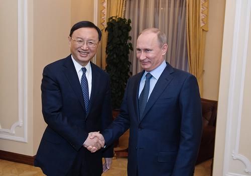 2013年2月20日，俄羅斯總統普京在莫斯科會見了中國外交部部長楊潔篪。