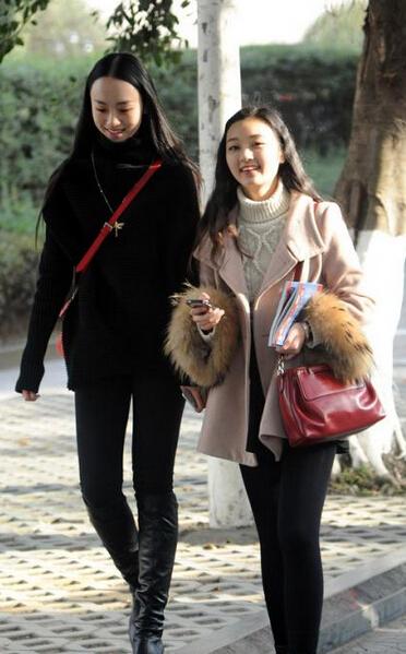 直擊四川藝考現場：一大波美女云集 場面火爆